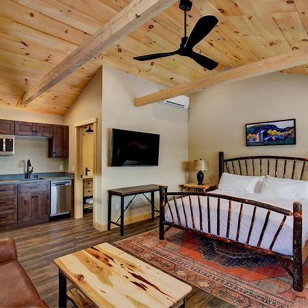 The Lodge By Sunapee Stays Exteriör bild
